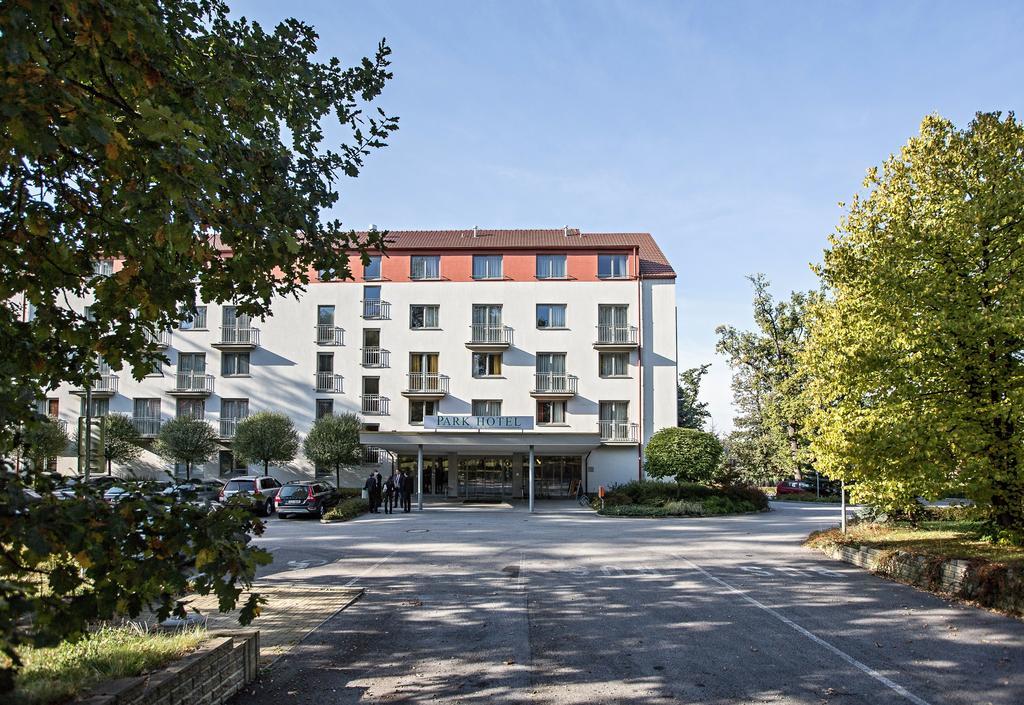 Lh Parkhotel Hluboka Nad Vltavou Congress & Wellness Zewnętrze zdjęcie