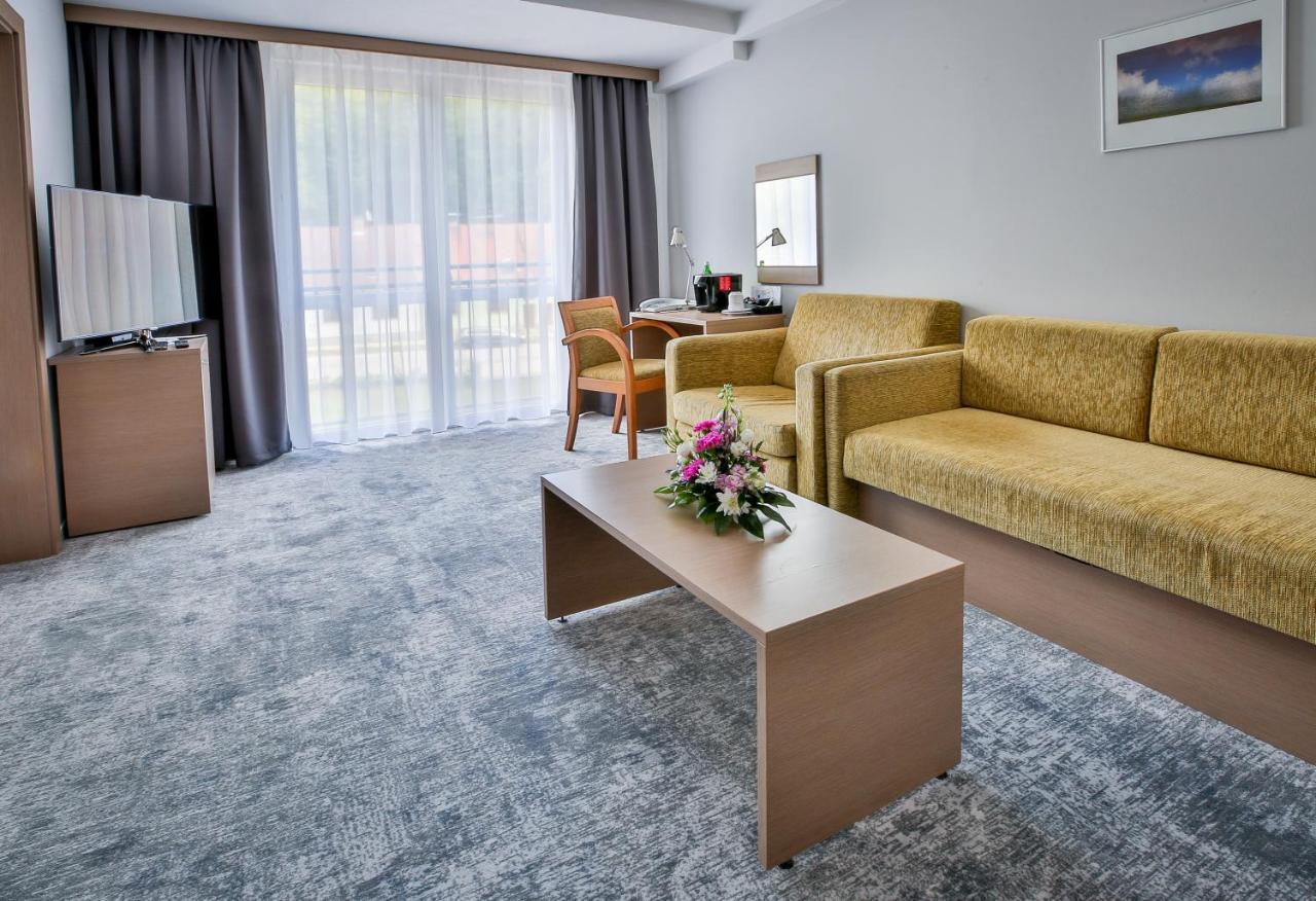 Lh Parkhotel Hluboka Nad Vltavou Congress & Wellness Zewnętrze zdjęcie
