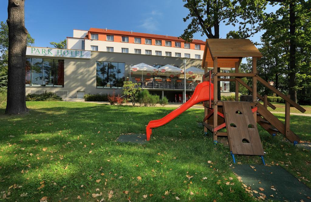 Lh Parkhotel Hluboka Nad Vltavou Congress & Wellness Zewnętrze zdjęcie
