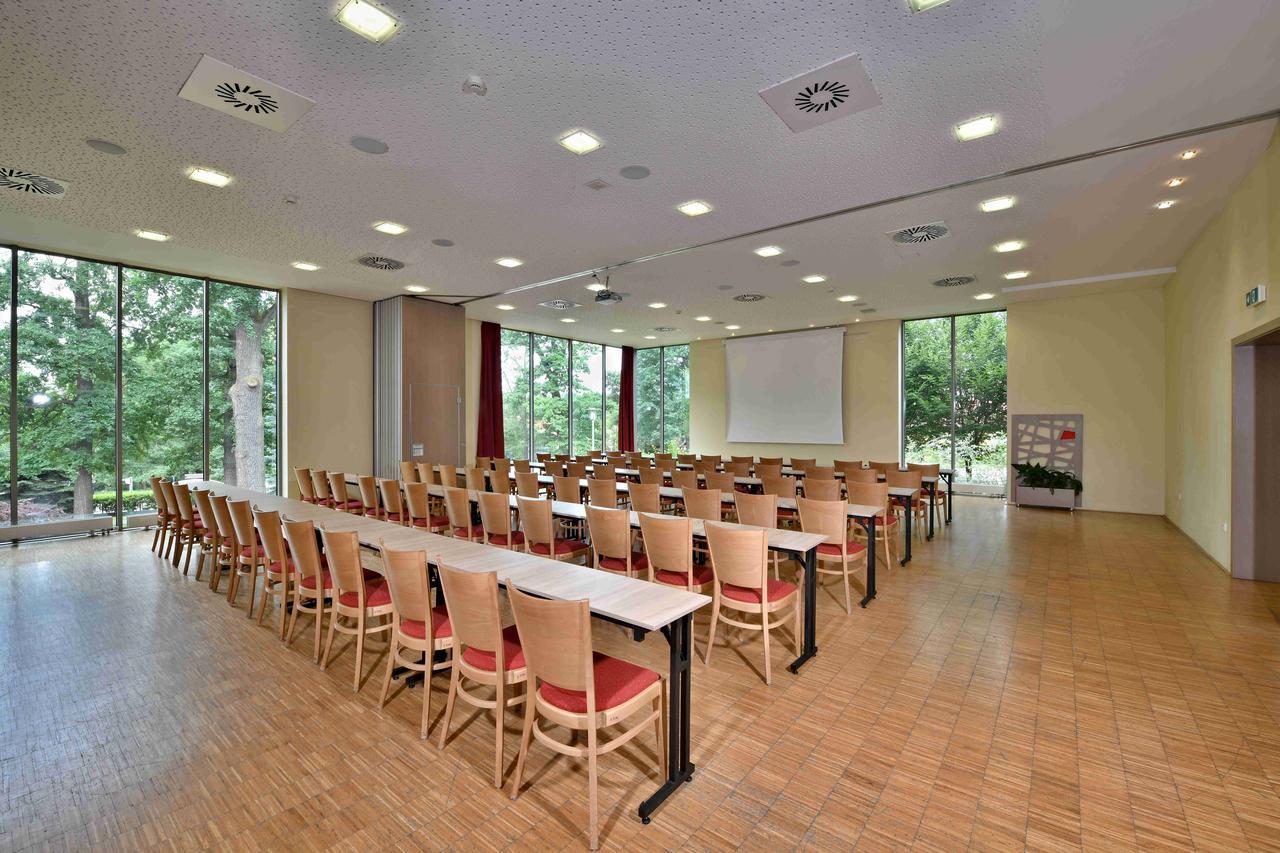 Lh Parkhotel Hluboka Nad Vltavou Congress & Wellness Zewnętrze zdjęcie